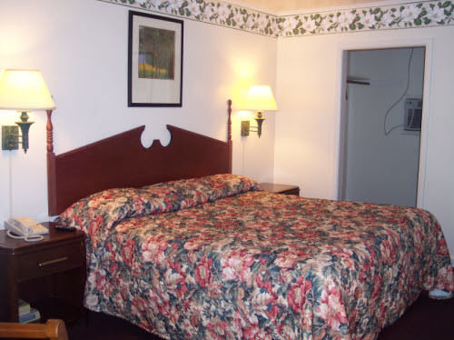 Shore Hills Motel Манасквен Экстерьер фото