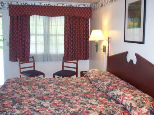Shore Hills Motel Манасквен Экстерьер фото