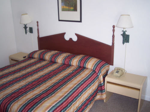 Shore Hills Motel Манасквен Экстерьер фото