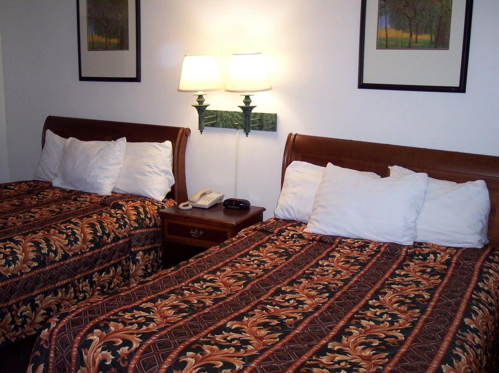 Shore Hills Motel Манасквен Экстерьер фото